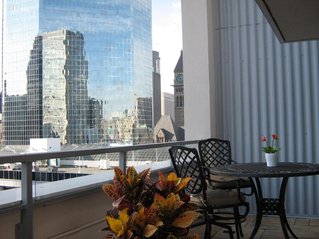 Deluxe Split Level Two Bedroom Penthouse,51703156:JPEG